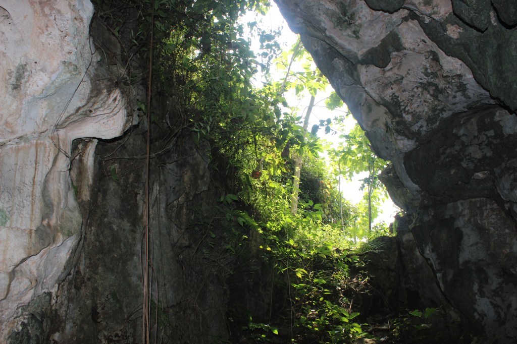 One Day Trip: Caving to&nbsp;Klapanunggal